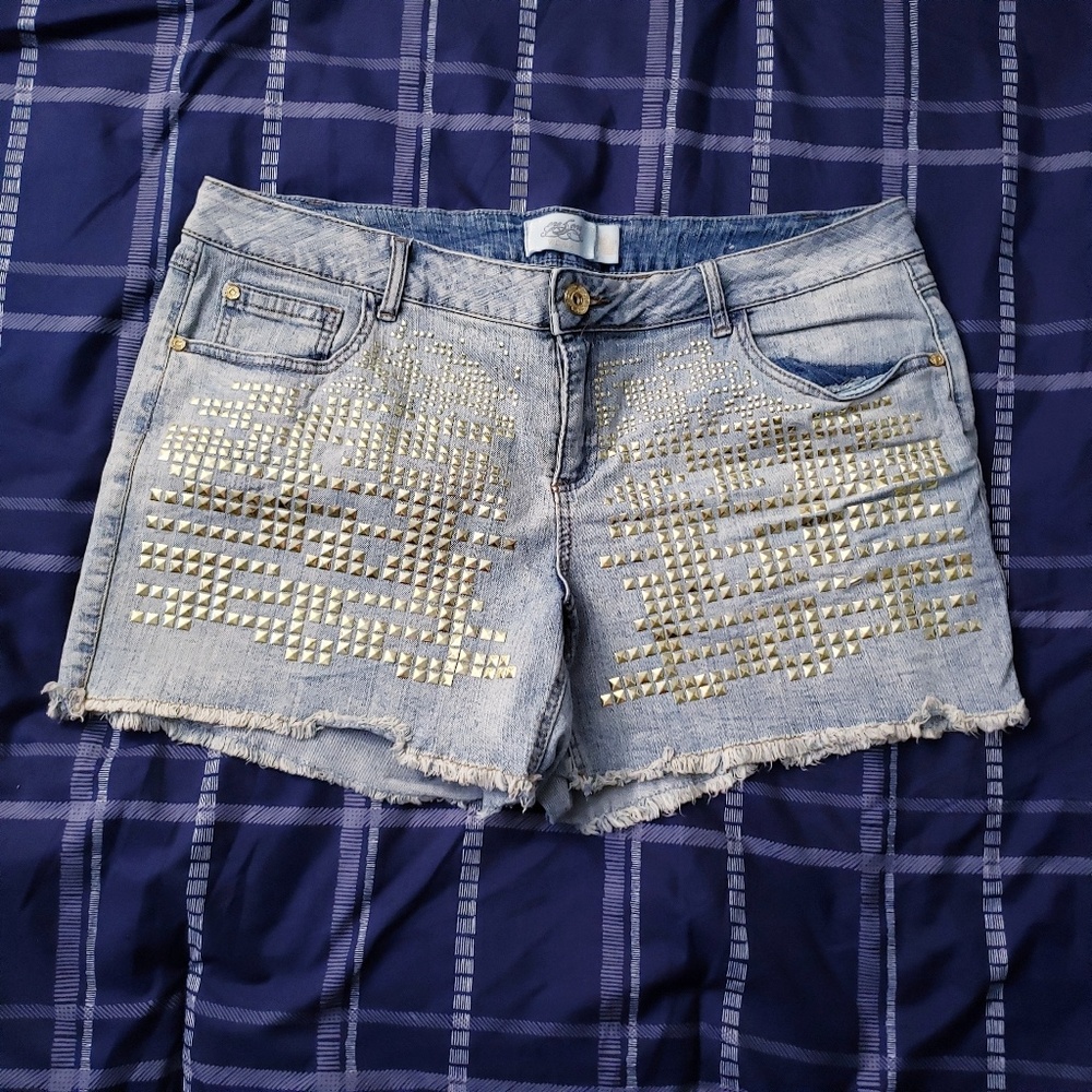 Studded Jean Shorts 💥